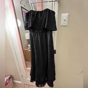 Women’s Lulu’s long black strapless dress